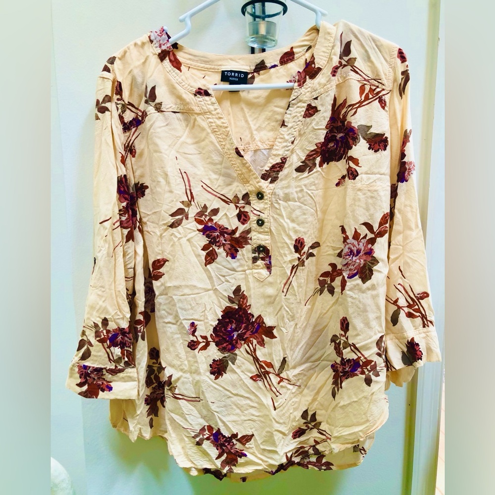 Torrid Beige Floral Blouse